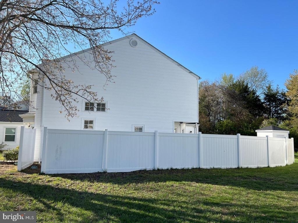 22131 Saint Josephs Circle - Photo 13