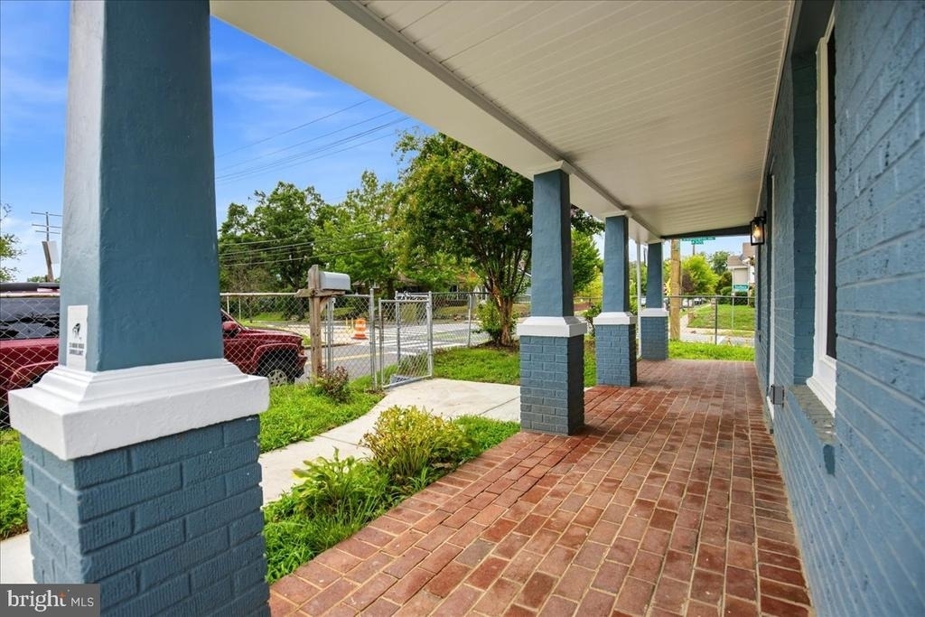 4000 Vine Street - Photo 3