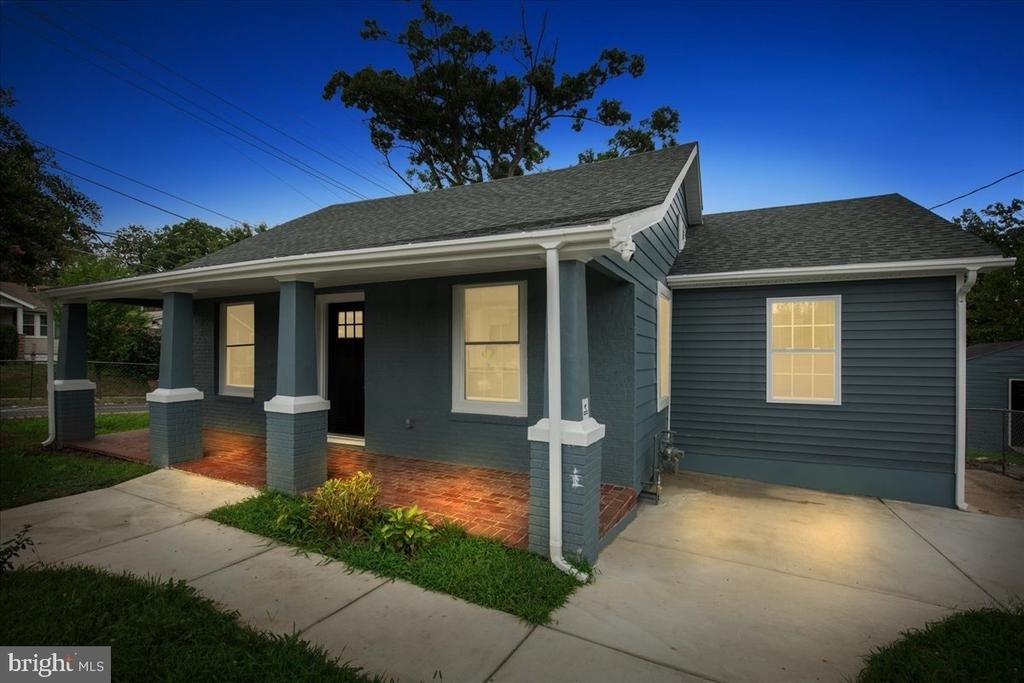4000 Vine Street - Photo 0