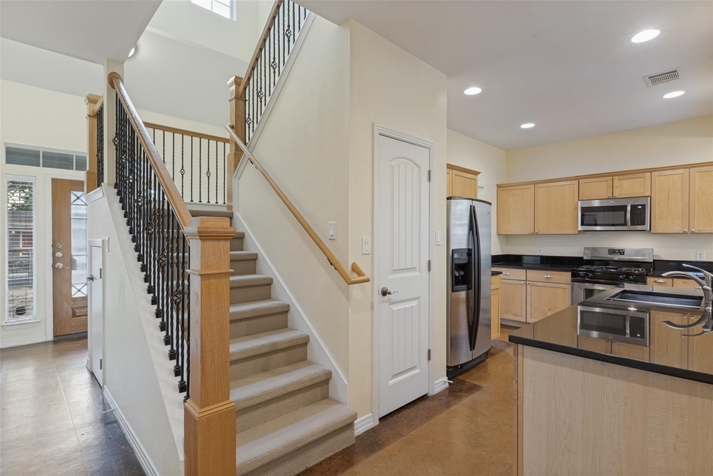 1604 Walnut Ave - Photo 5