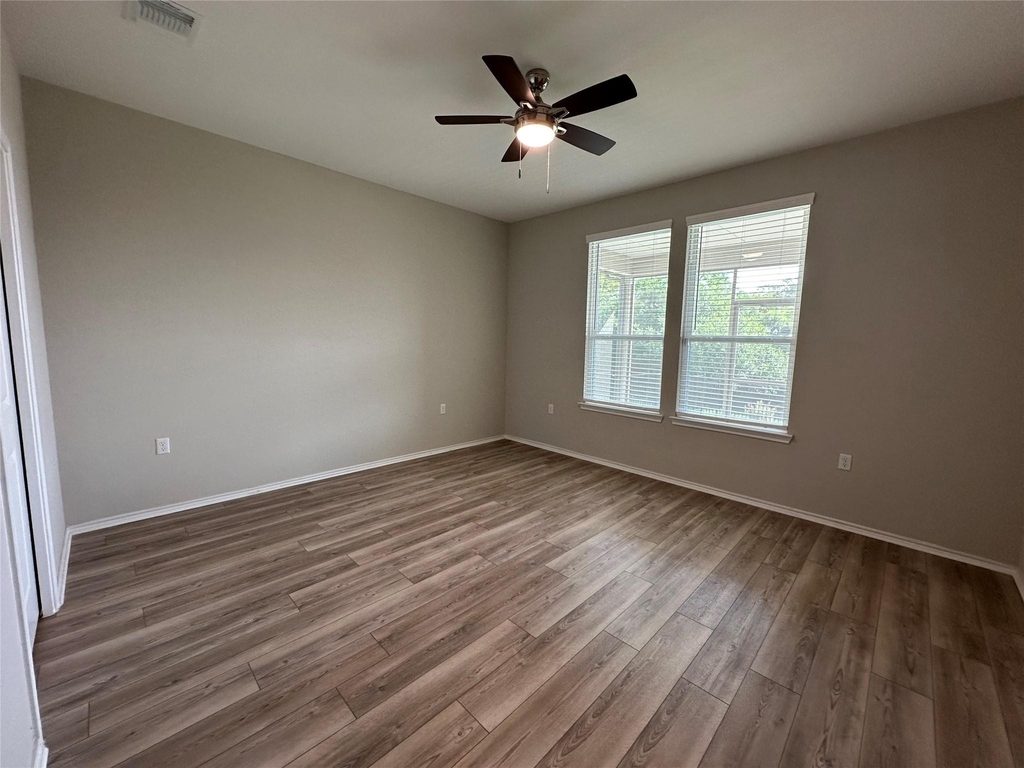 219 Coachsmith St - Photo 11