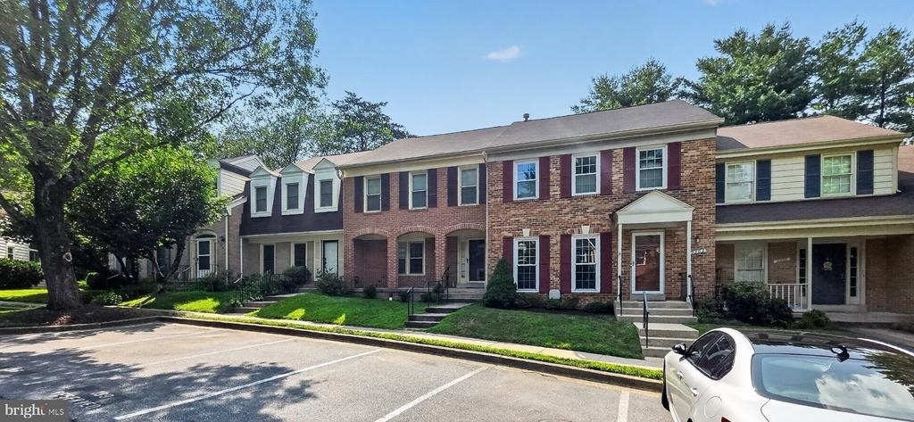 9205 Gatewater - Photo 2