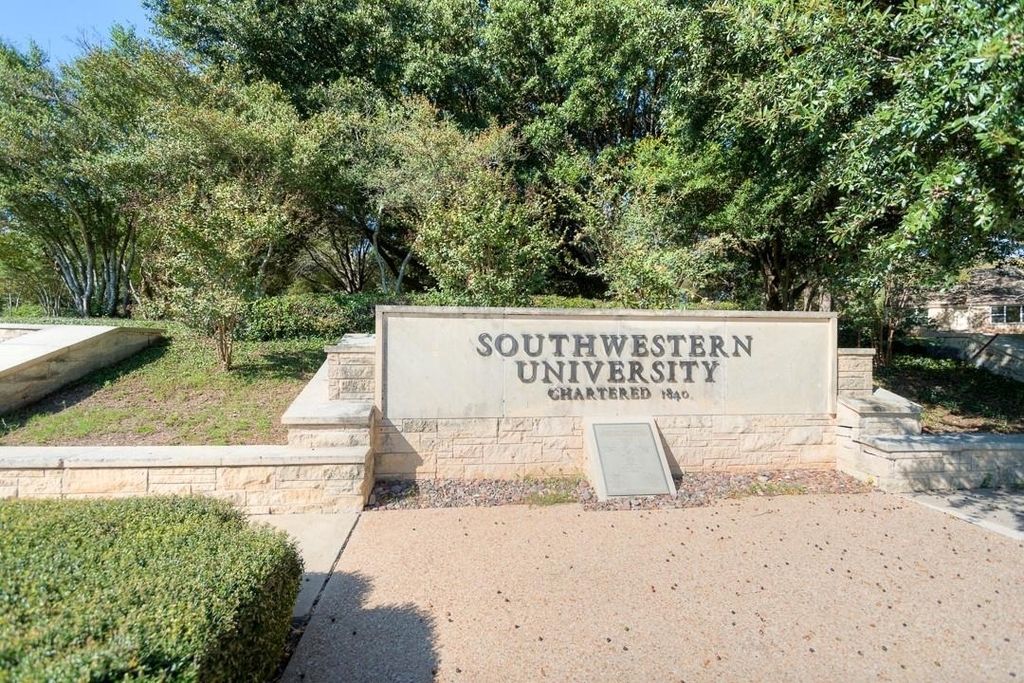 1611 Briar Hill Dr - Photo 20