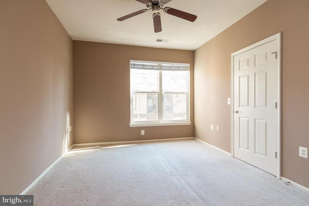 11800 Old Georgetown Road - Photo 11