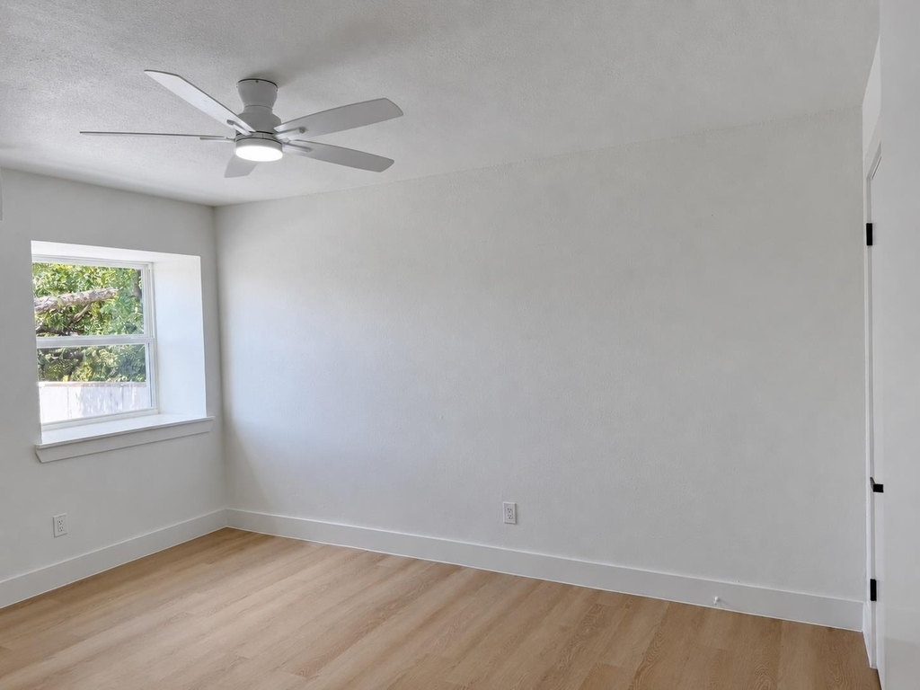 2904 Sweeney Ln - Photo 10