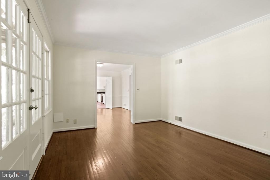 11009 Cripplegate Road - Photo 9