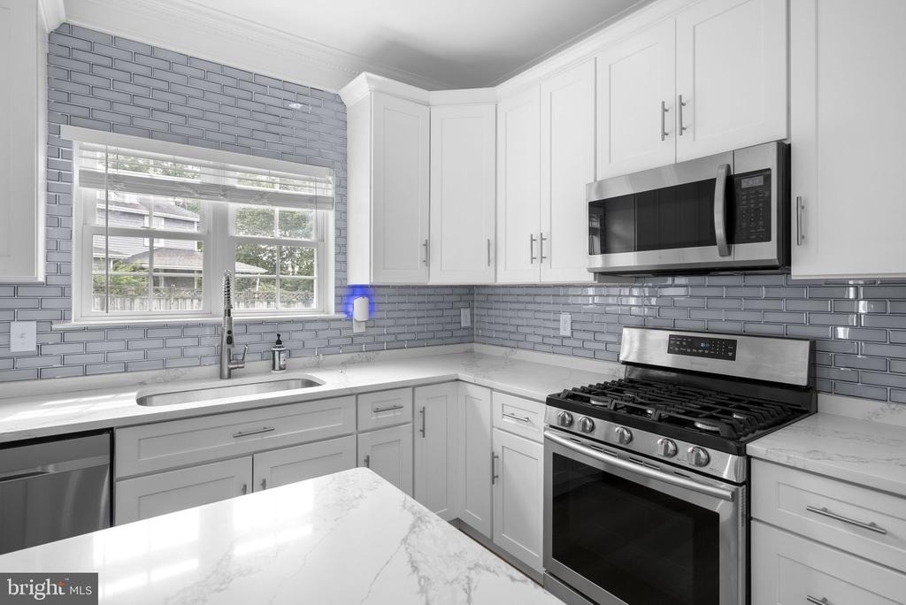 13111 Venetian Road - Photo 11