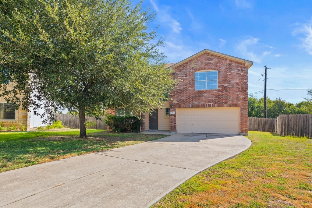 722 Lavaca Loop - Photo 1