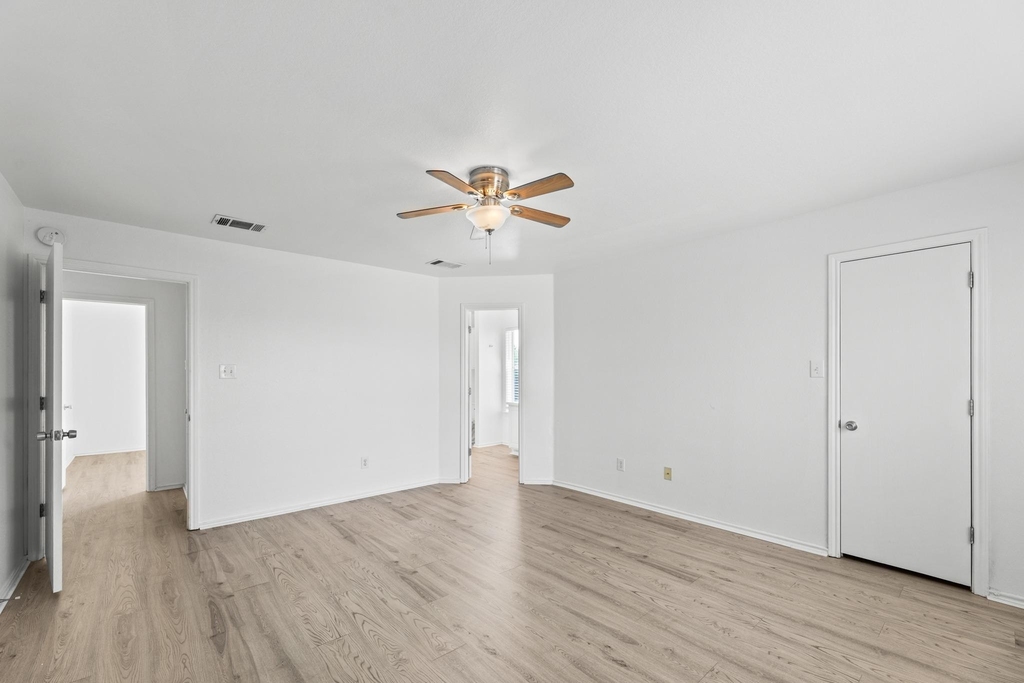 722 Lavaca Loop - Photo 16