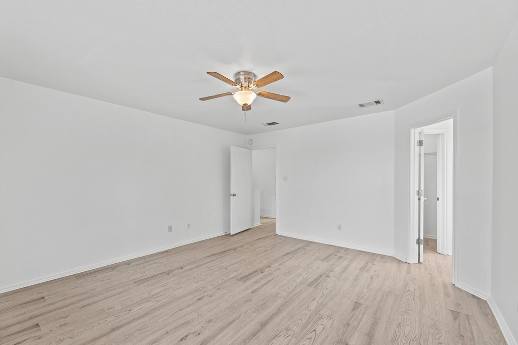 722 Lavaca Loop - Photo 17