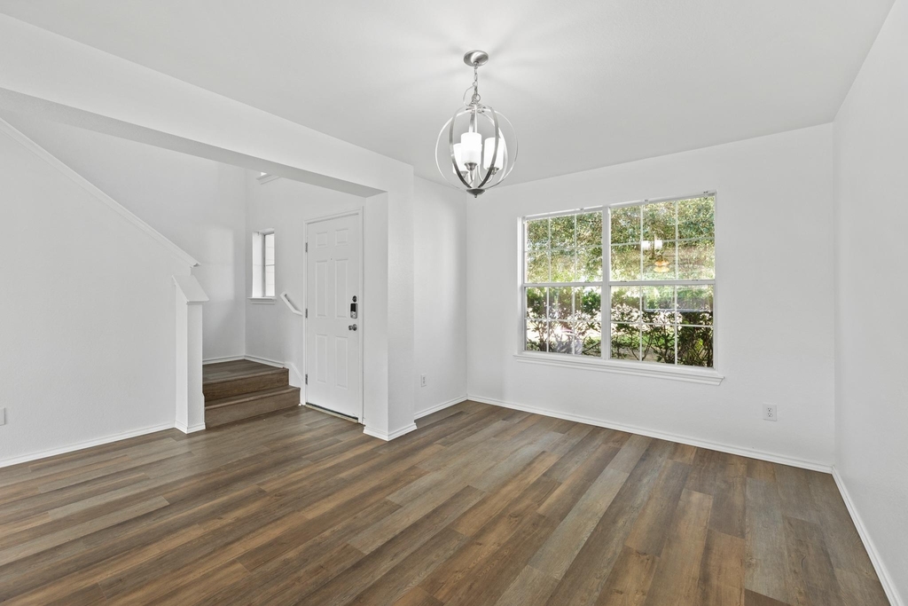 722 Lavaca Loop - Photo 4