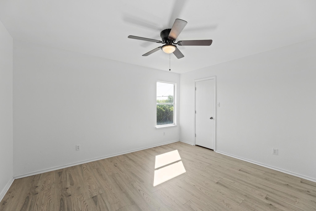 722 Lavaca Loop - Photo 21