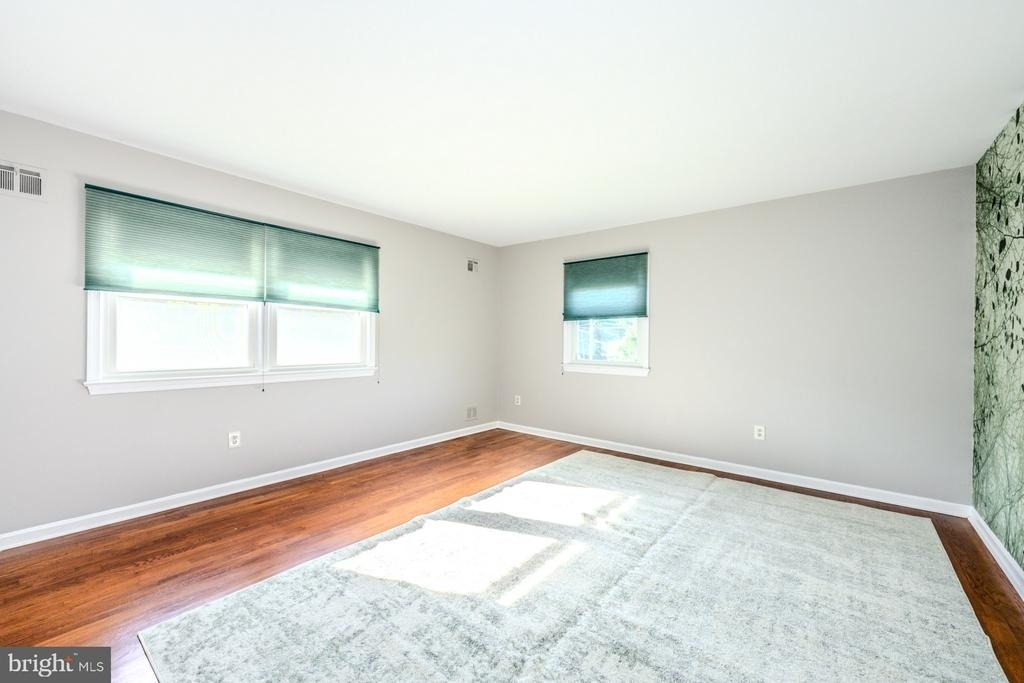 7727 Laytonia Drive - Photo 17