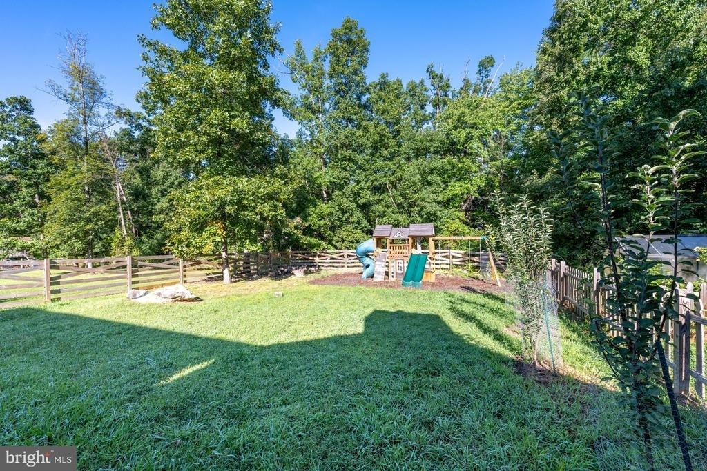 7727 Laytonia Drive - Photo 33