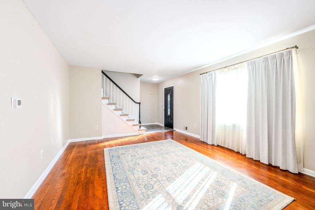 7727 Laytonia Drive - Photo 5
