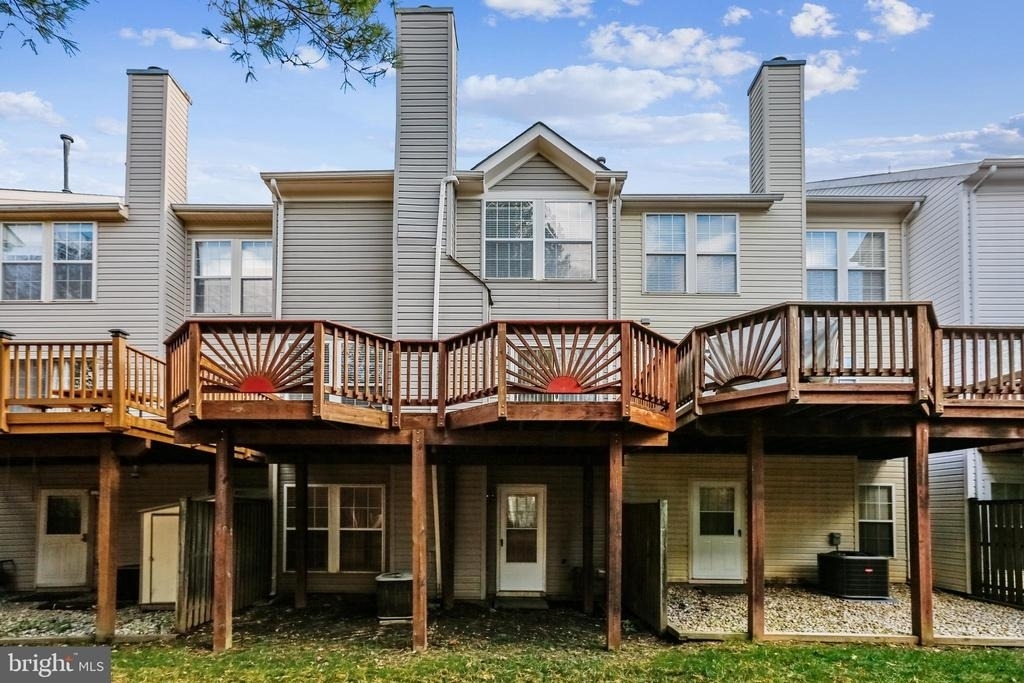 20606 Duck Pond Place - Photo 1