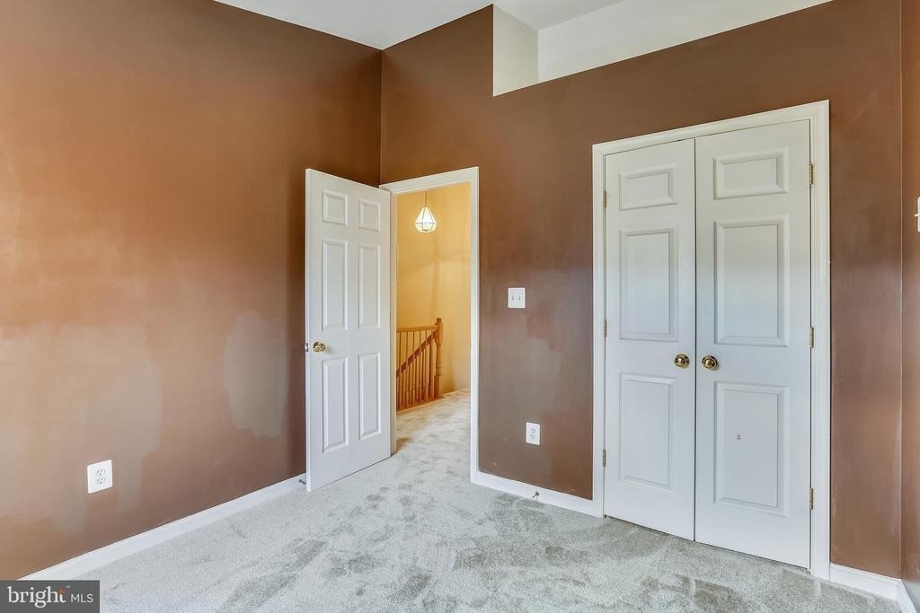 20606 Duck Pond Place - Photo 4