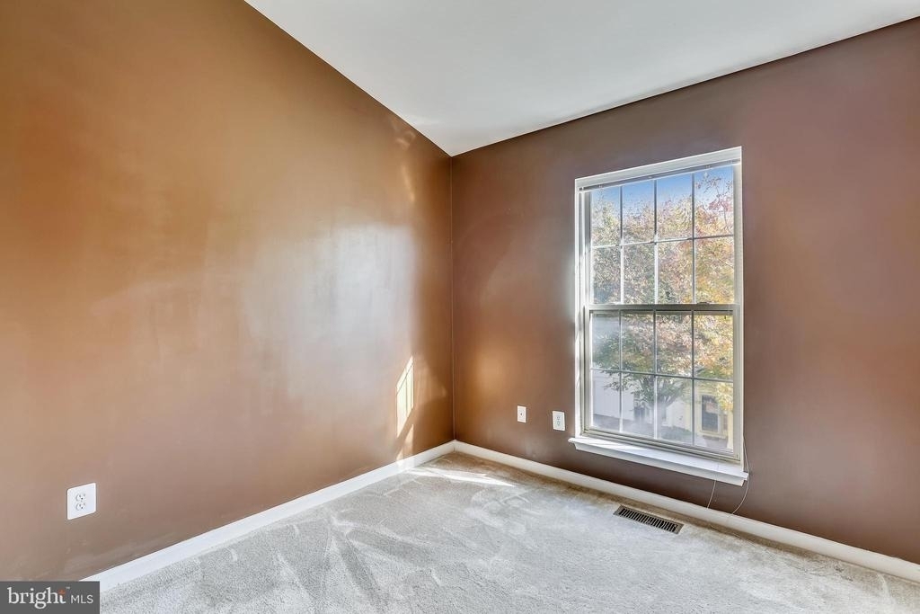 20606 Duck Pond Place - Photo 5