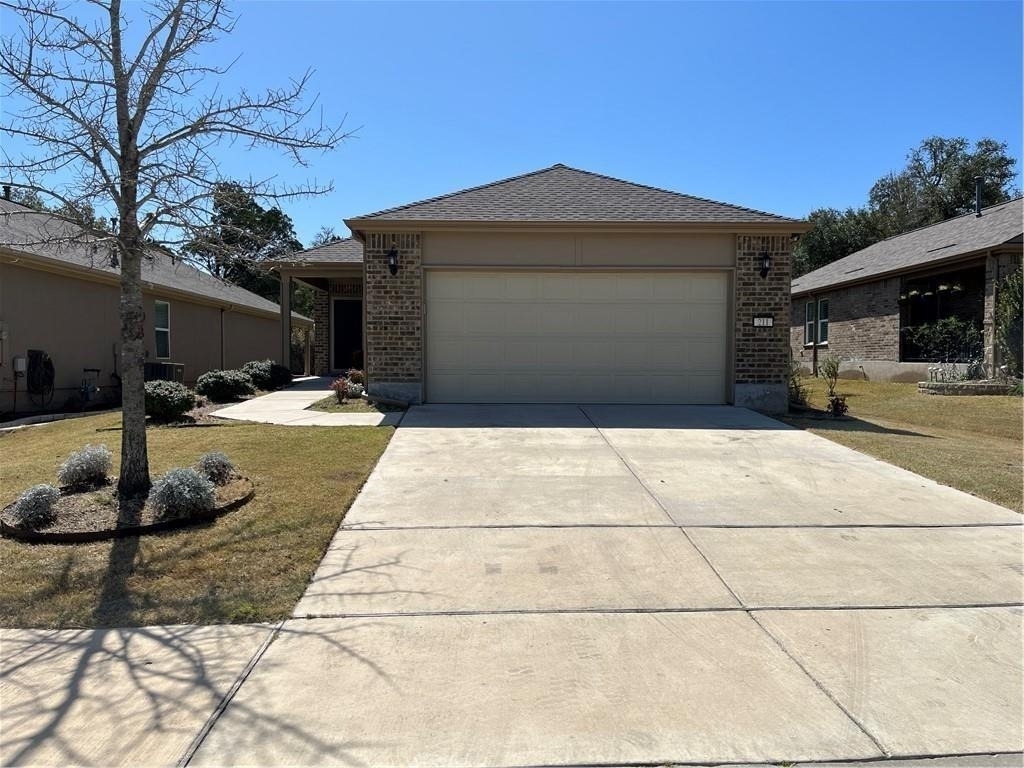211 Hobby St - Photo 1