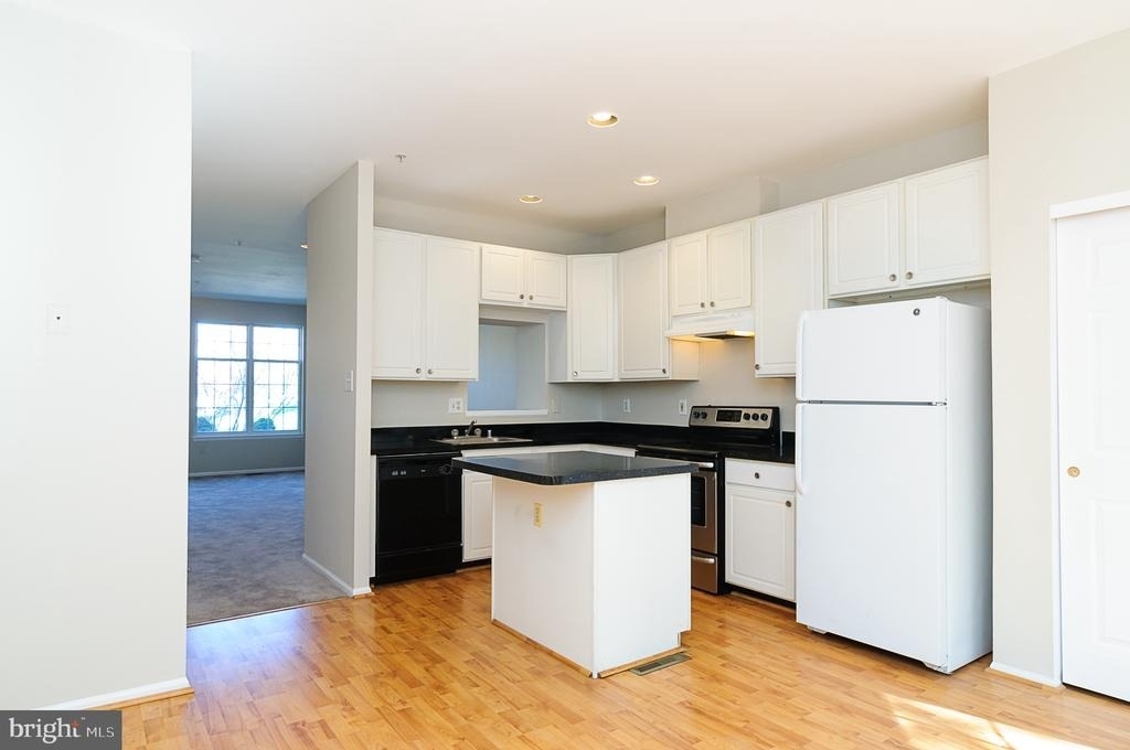 8459 Gold Sunset Way - Photo 1