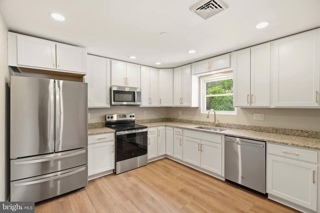 8643 Ridge Road - Photo 12