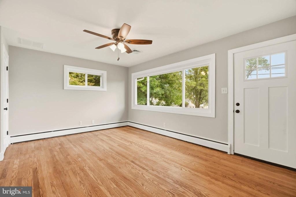8643 Ridge Road - Photo 5