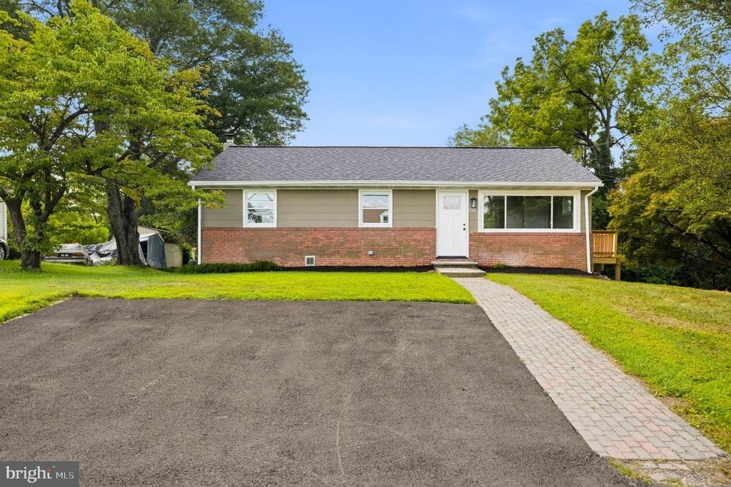 8643 Ridge Road - Photo 3