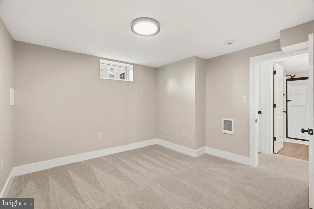 8643 Ridge Road - Photo 28