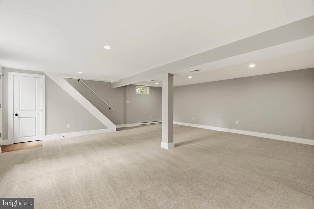 8643 Ridge Road - Photo 26