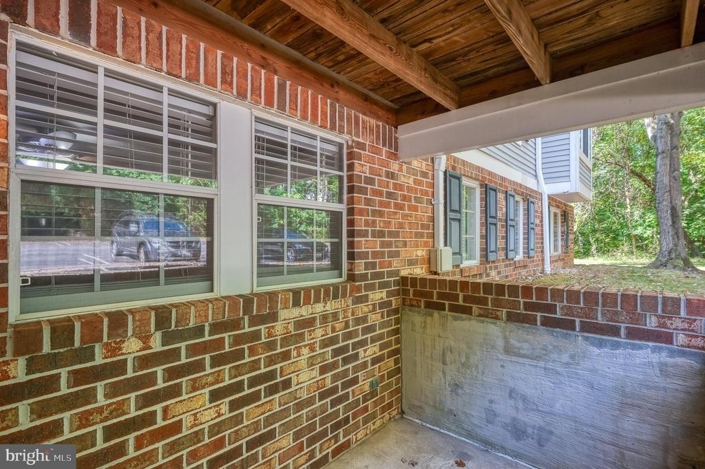 1006 Markham Court - Photo 24