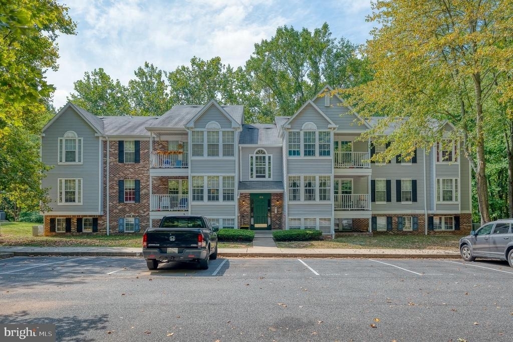 1006 Markham Court - Photo 27