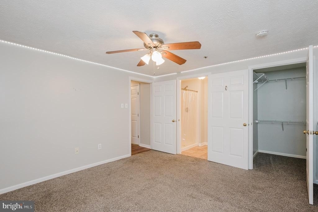 1006 Markham Court - Photo 13