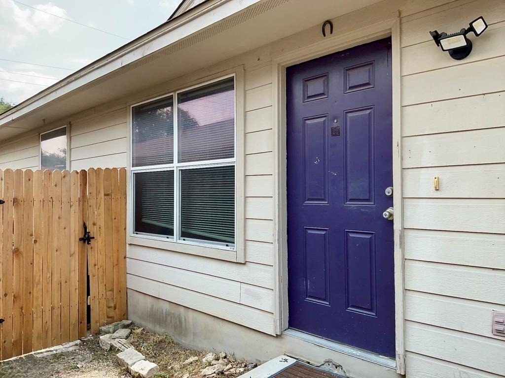 8605 Talyne Chaise Cir - Photo 1