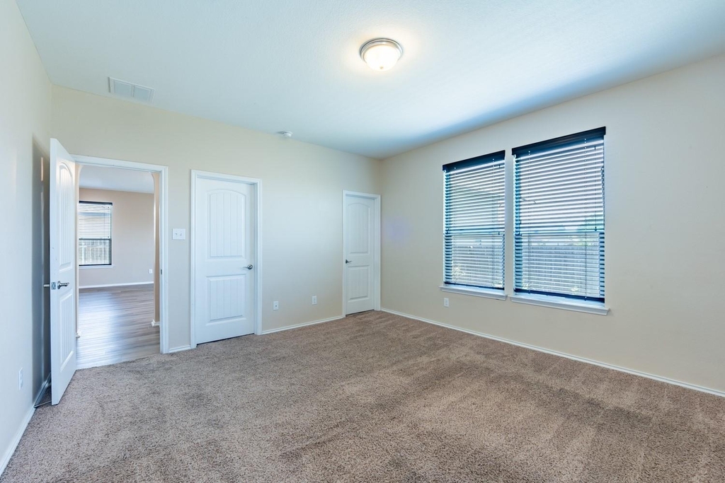 12416 Dwight Eisenhower St - Photo 13