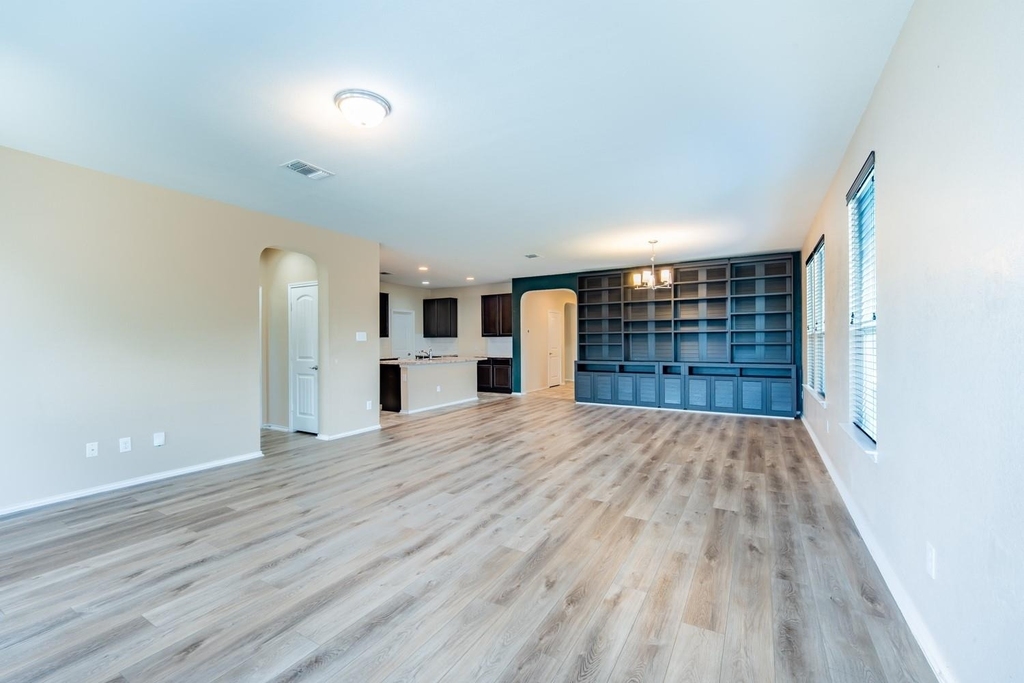 12416 Dwight Eisenhower St - Photo 3