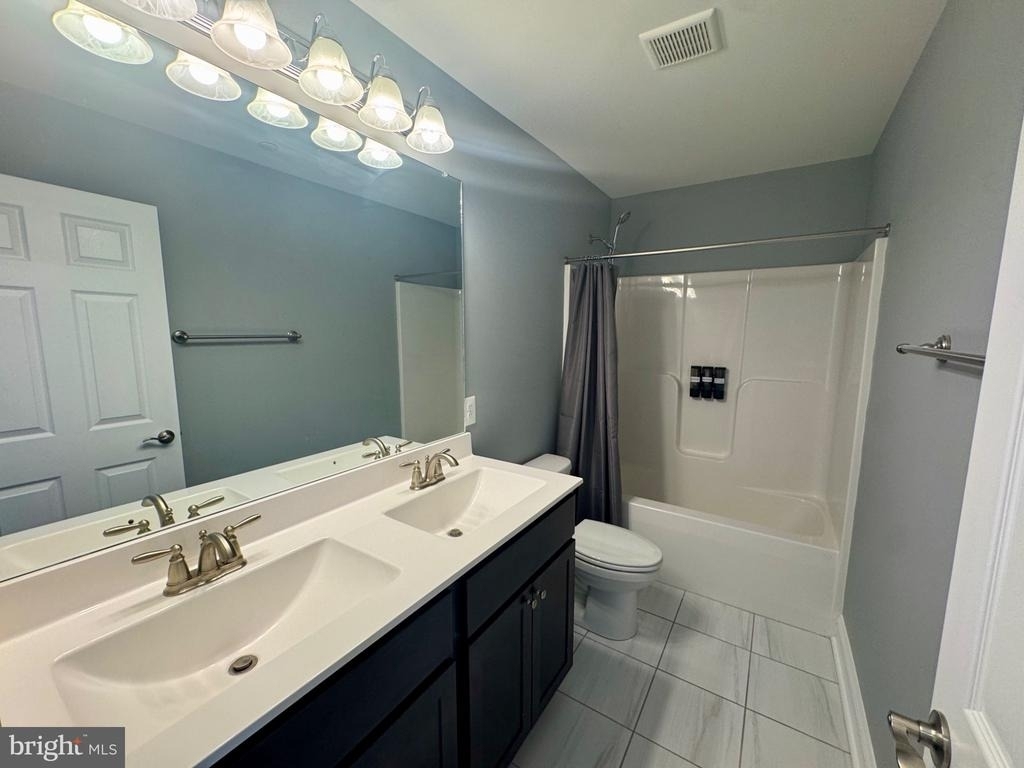 1005 Clover Circle - Photo 17