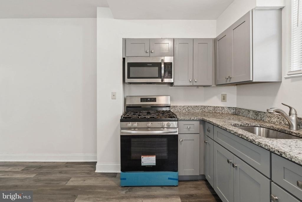 540 46th Street - Photo 16