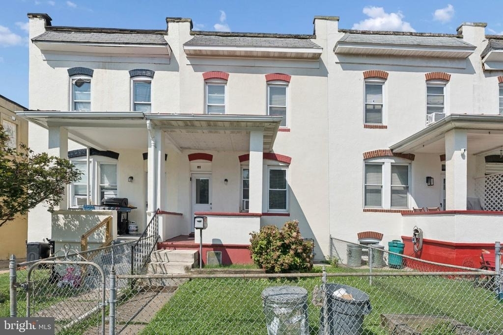 540 46th Street - Photo 2