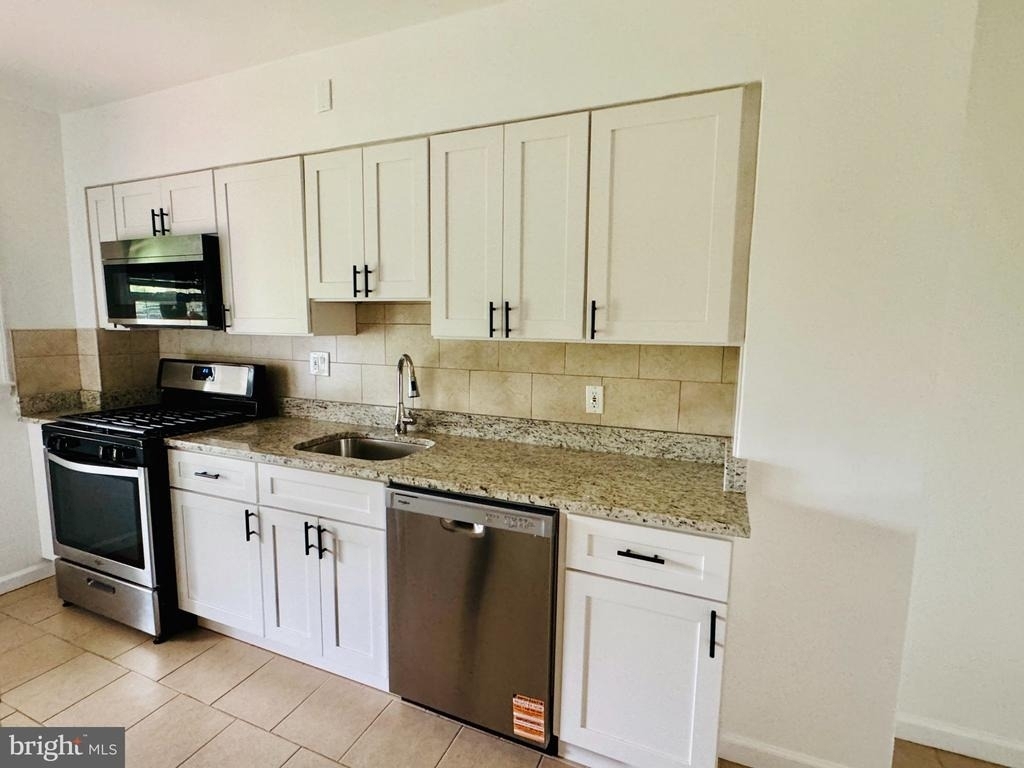 1143 Elbank Avenue - Photo 4