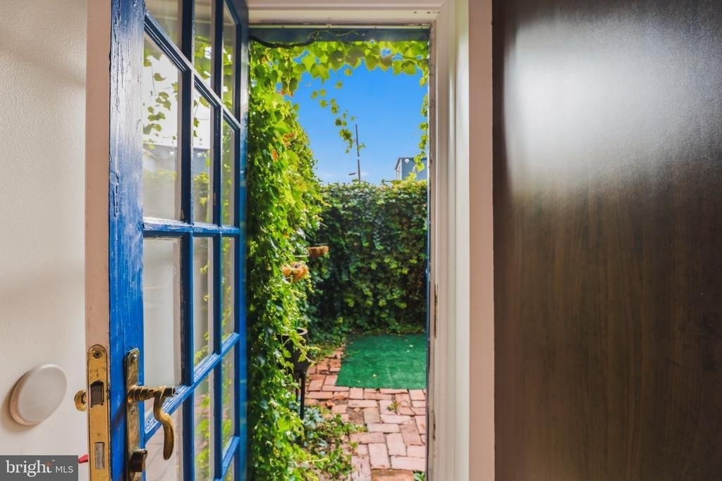 402 S Dallas Street - Photo 8