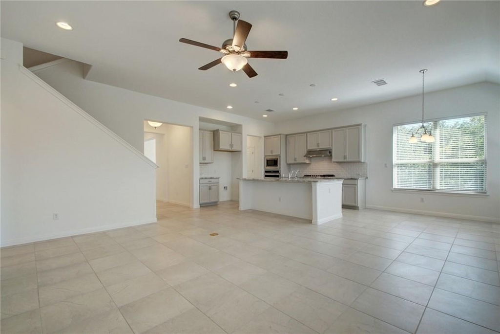 113 Meadow Wood Cv - Photo 2
