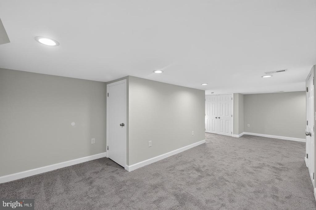 1613 N Longwood Street - Photo 28