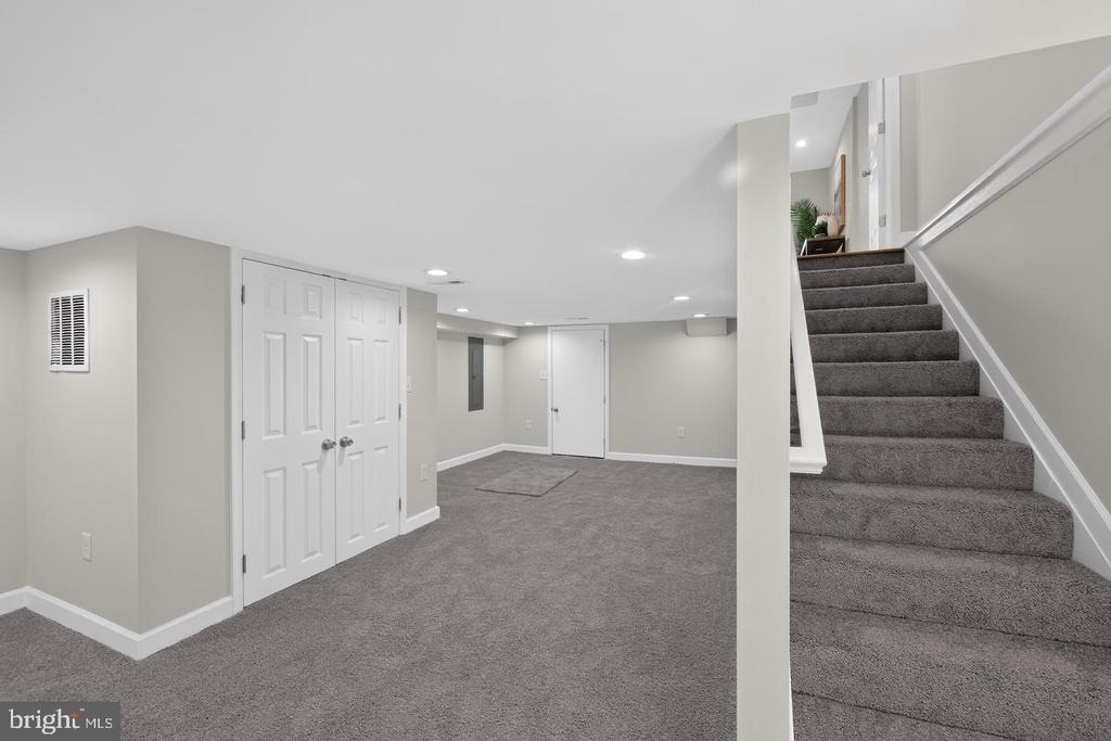 1613 N Longwood Street - Photo 26