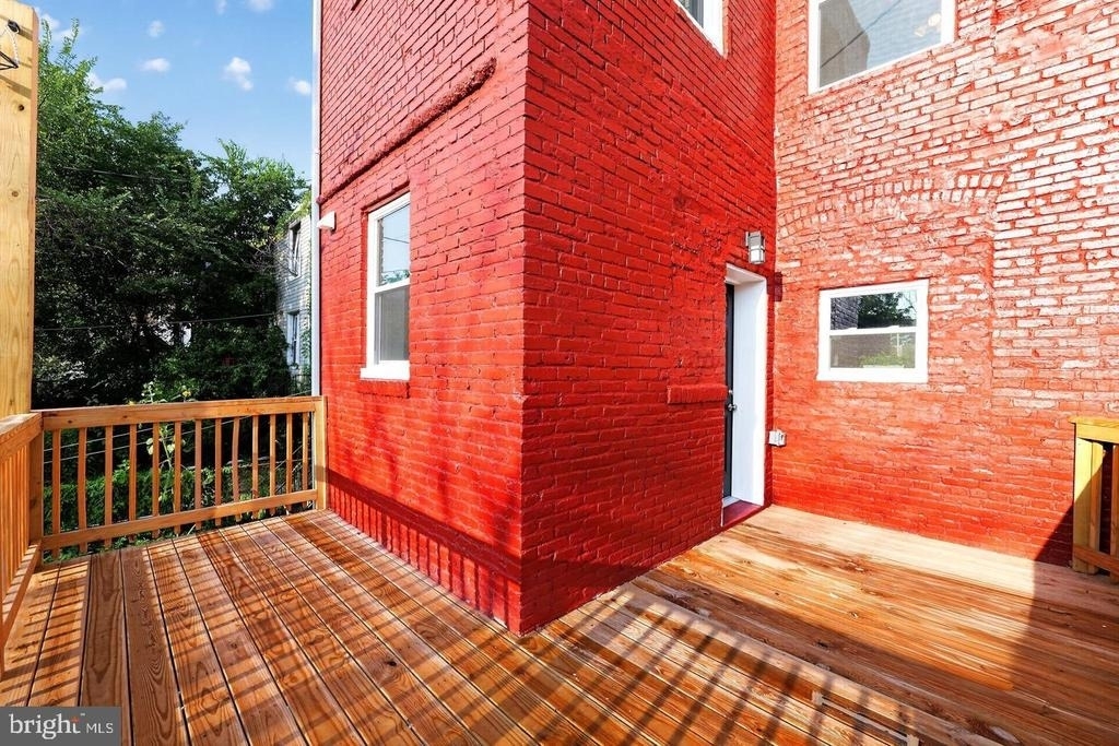 1613 N Longwood Street - Photo 29