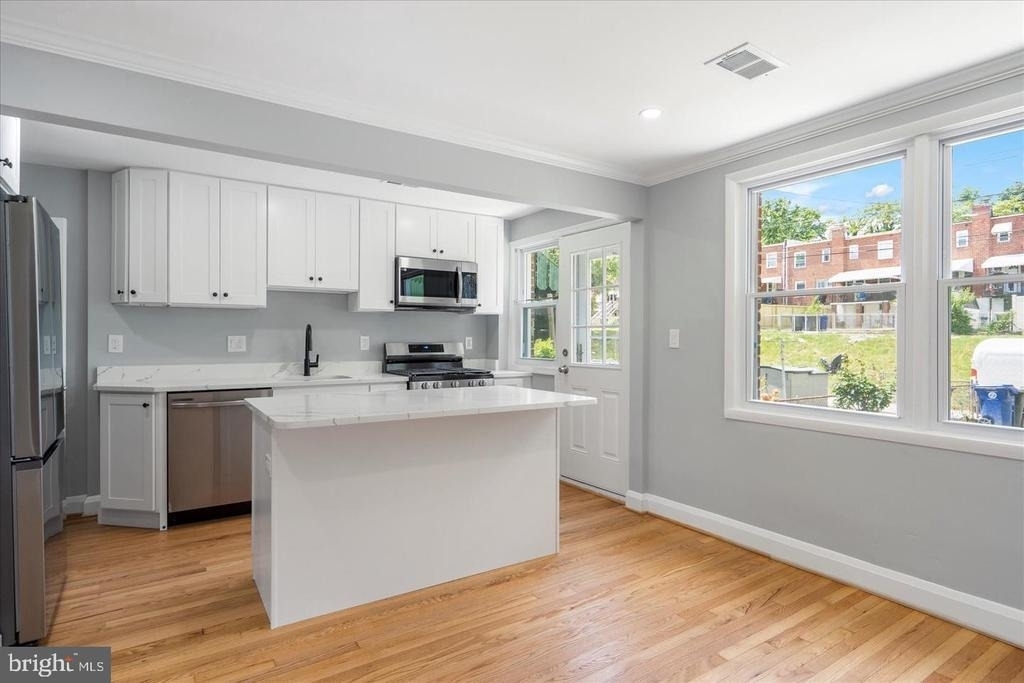 3551 Shannon Drive - Photo 4