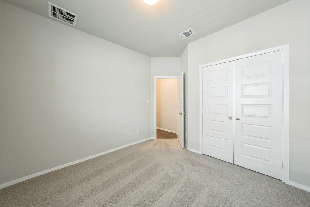 107 Honeybee Ln - Photo 4