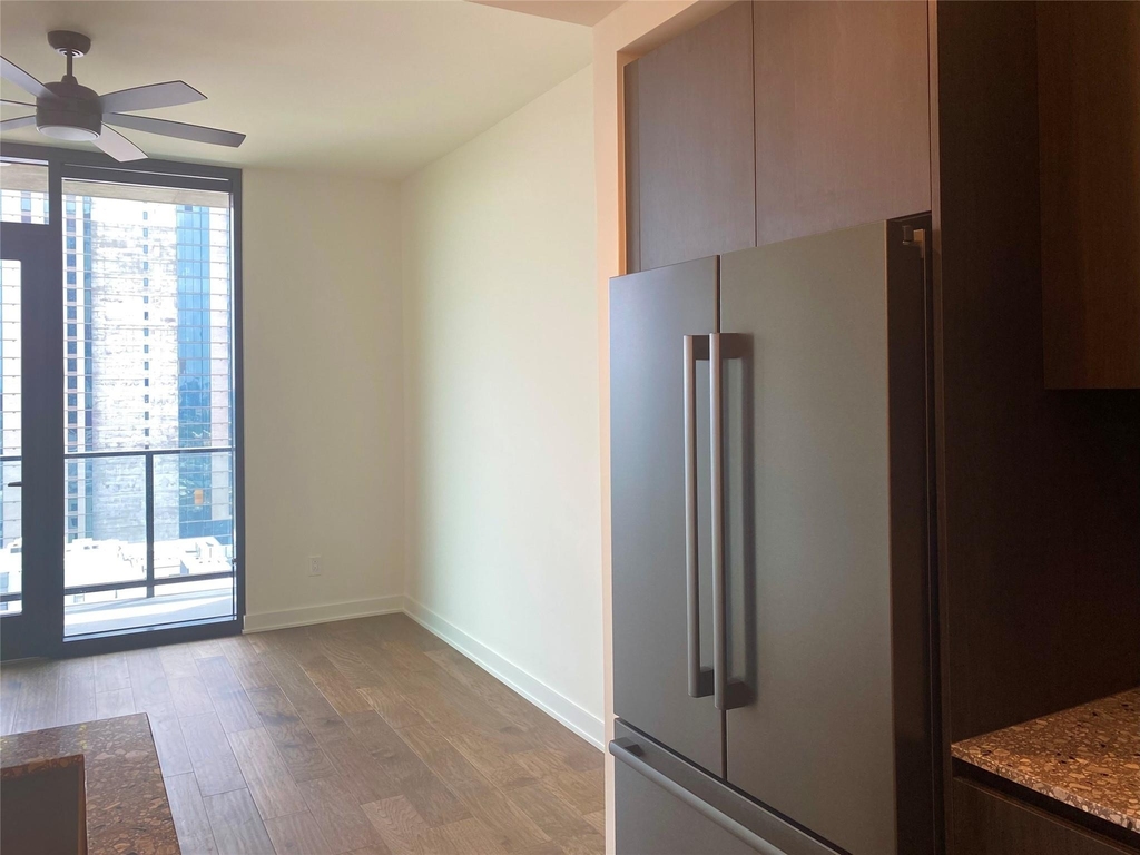 84 East Ave - Photo 2