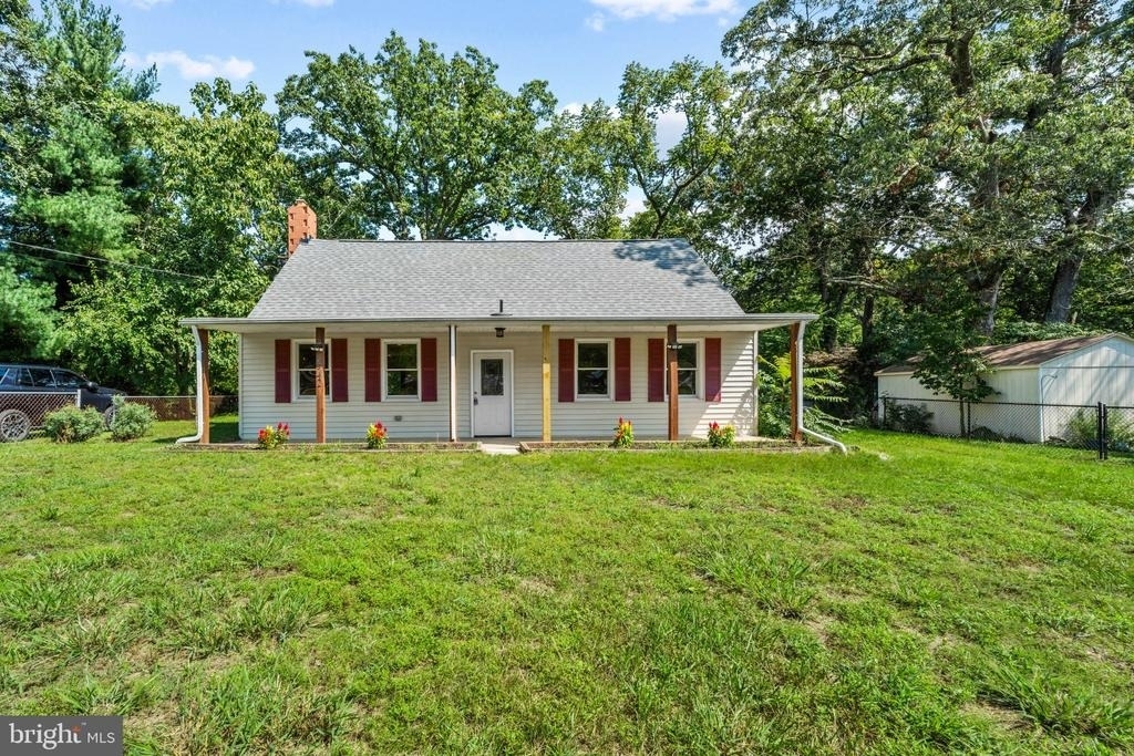 1342 Edna Road - Photo 1