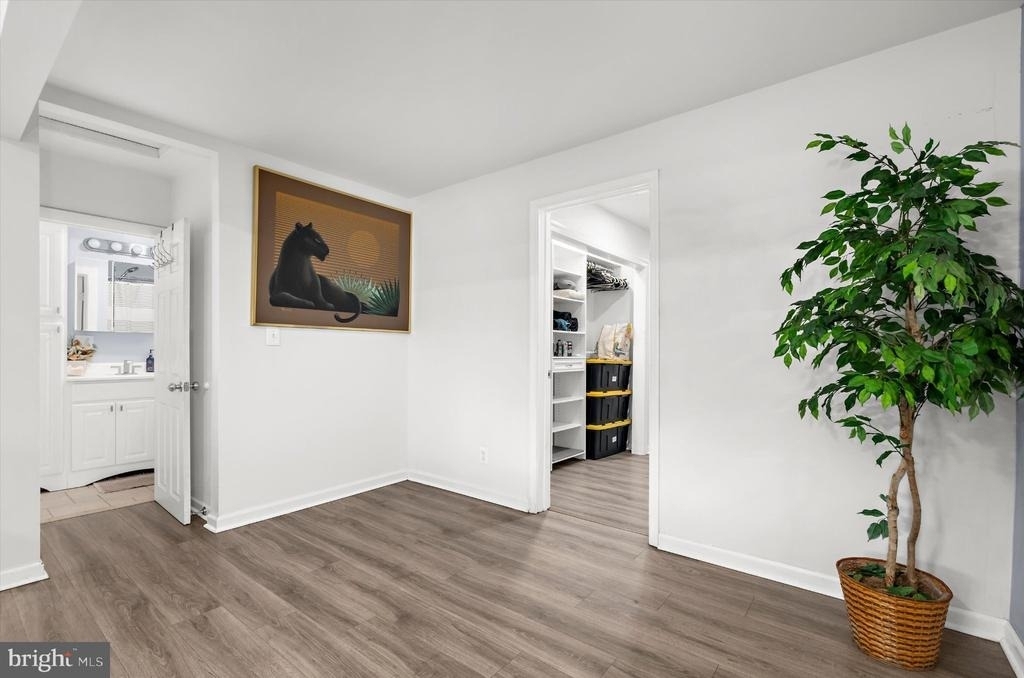 7960 Telegraph Rd - Photo 11