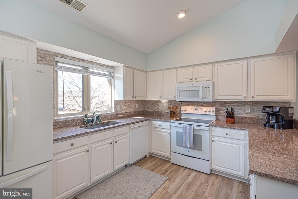 18565 Orton Circle - Photo 2